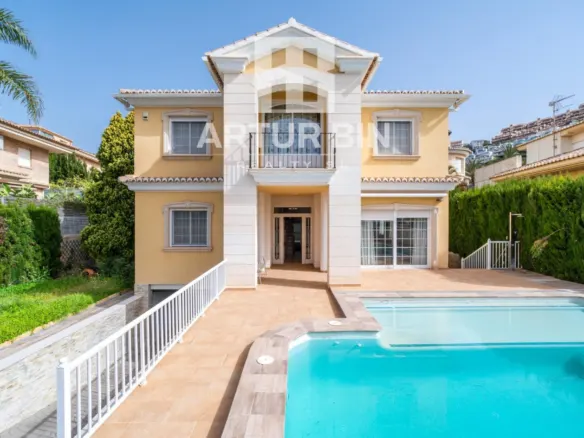 Villa, Cullera, Raco